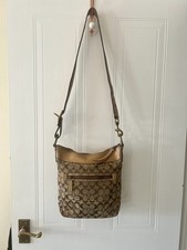 COACH Vintage Signature Medium