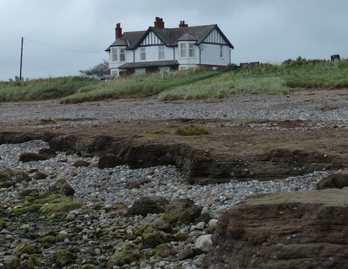 Photo 6x4 house overlooking - 6x4,