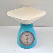 Vintage 1960s Salter Kitchen