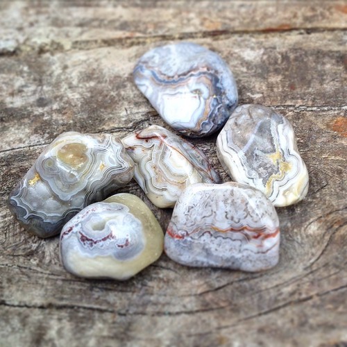 Large natural semi - large, semi-precious
