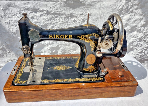 Singer sewing machine 1925 - sewing,