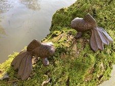 PAIR OF 2 METAL SMALL CAST