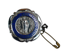 THE GENERAL NURSING COUNCIL FOR ENGLAND & WALES STATE REGISTERED NURSE BADGE