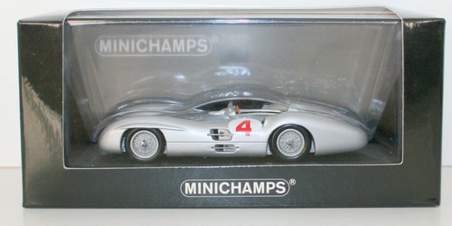 Minichamps 432543004 - 1/43,