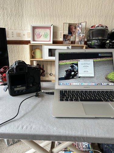 Canon eos mark iv - canon,