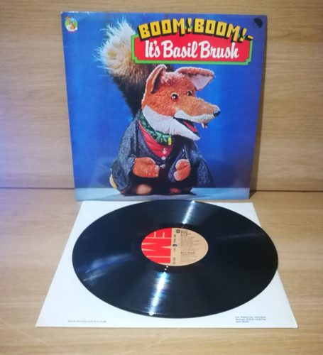 Basil brush boom - brush,