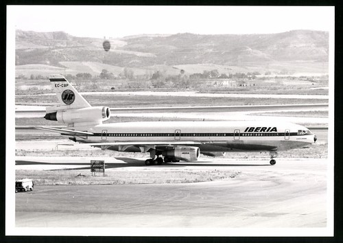 Photograph douglas dc 10 - a, dc-10