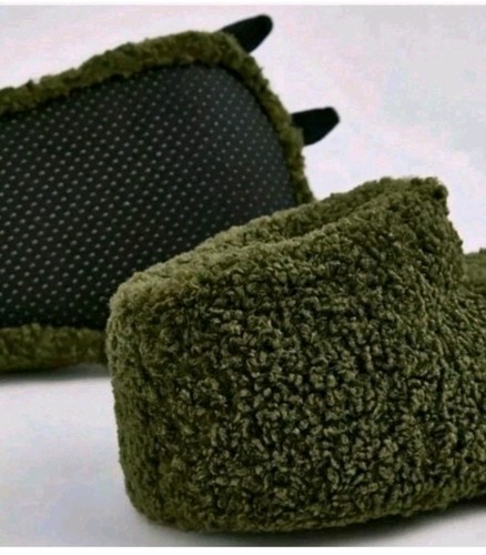 Novelty claw slippers size - novelty,