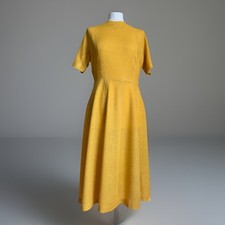Vintage Kay Windsor 60s Tea Dress Fit and Flare MUSTARD Linen Crepe Dress M