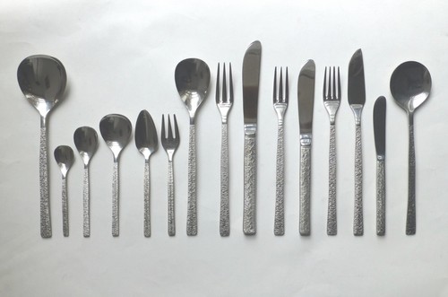 Viners studio piece cutlery - 86,