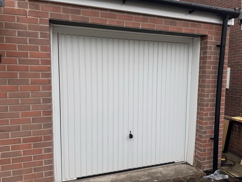 Garage door 221 - cms, used