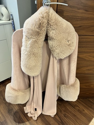 Faux fur cape - faux,