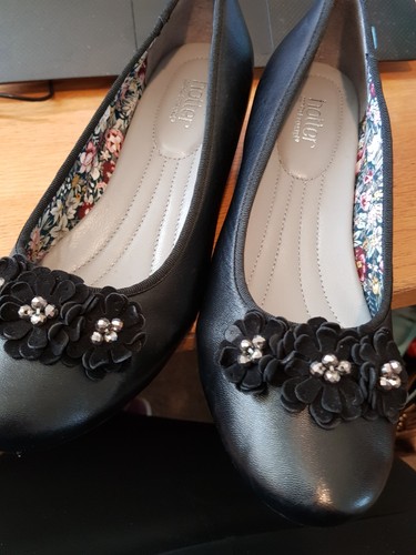 Ladies black hotter flower - black,