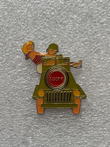 Pin pins lucky strike - pin's,