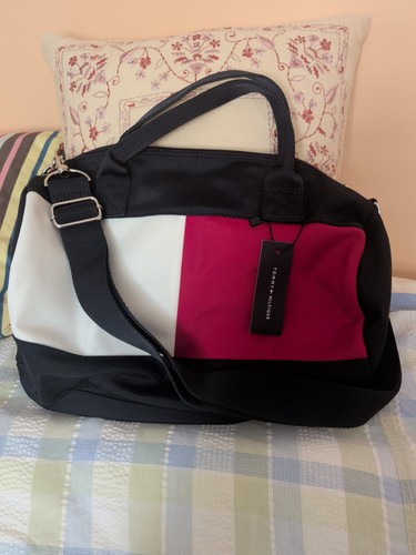 Tommy hilfiger small duffle - small,