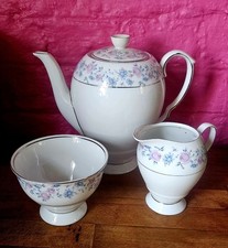 Shabby chic Vintage Floral Porcelain Coffee Pot Sugar Bowl Milk Jug tea Set