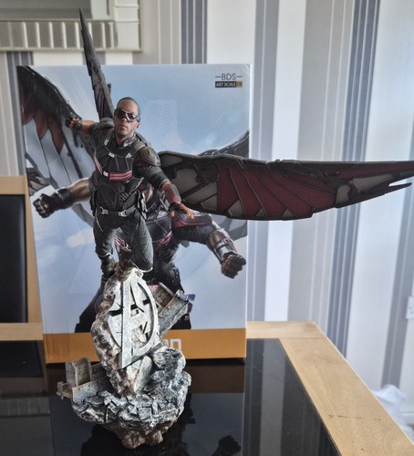 Iron studios falcon scale - iron,