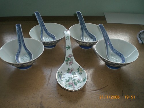 Chinese porcelain rice - ,