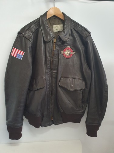 Vintage uniforms border - r&r,