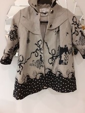 Girls Couche Tot Stylish Grey and Black  Coat 4-5 years  With Bow Details.