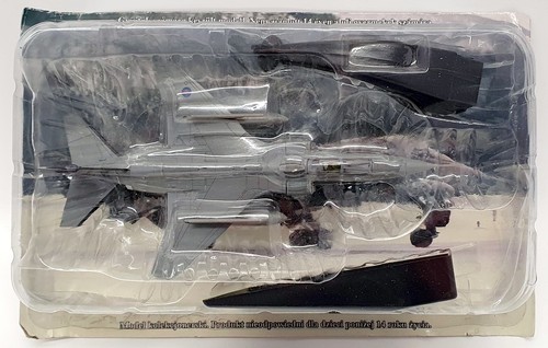 Amercom 100 scale model - 1/100,