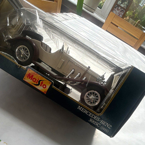 Maisto mercedes benz - maisto, 1:18