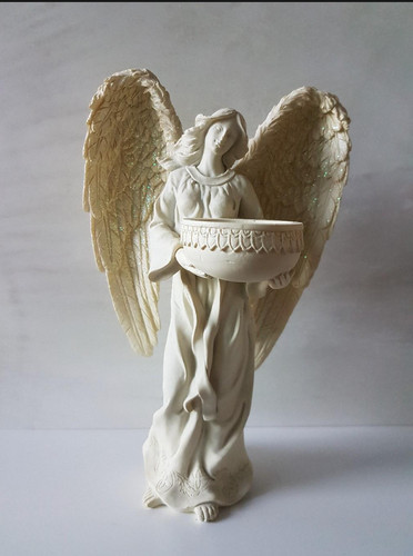 Angel figurine tea light
