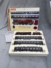 ***HORNBY OO GAUGE “THE ROYAL TRAIN” R2370 ***