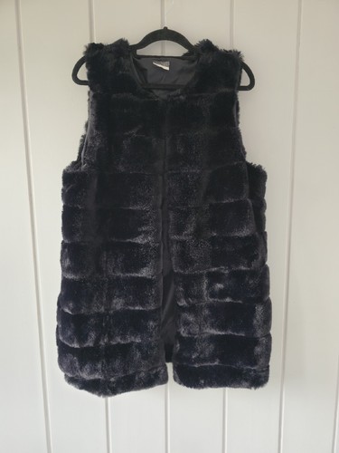 Black faux fur - black,