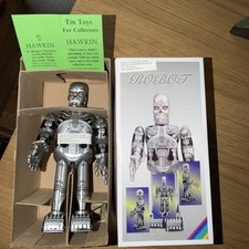 WIND UP WALKING TIN ROBOT