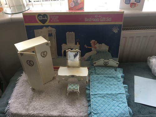 Sindy bedroom gift set - bedroom,