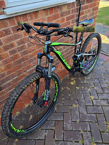 Giant mountain bike full - bike,