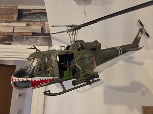 Large scale huey - 1/18,