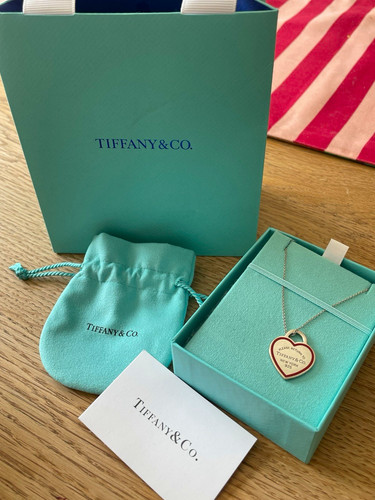 Tiffany return to - return,