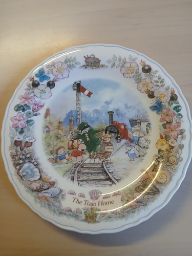 Wedgewood foxwood tales plate - foxwood,