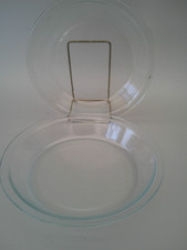 Vintage Pyrex glass pie dishes