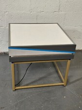 BACKLIT DISPLAY TABLE SHOWCASE PRODUCTS RETAIL SHOP EYE CATCHING CENTERPIECE