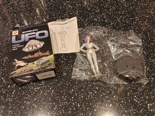 Ufo shado gay - -, v.1