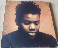 Tracy Chapman, Tracy Chapman