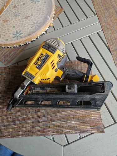 Dewalt dcn692n 18v xr - dcn692n-xj,