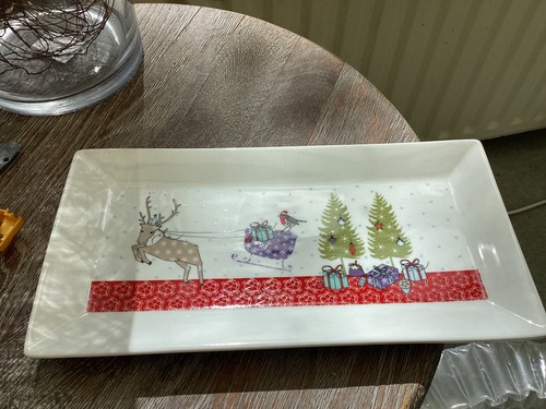 Ashley thomas oblong christmas - oblong,