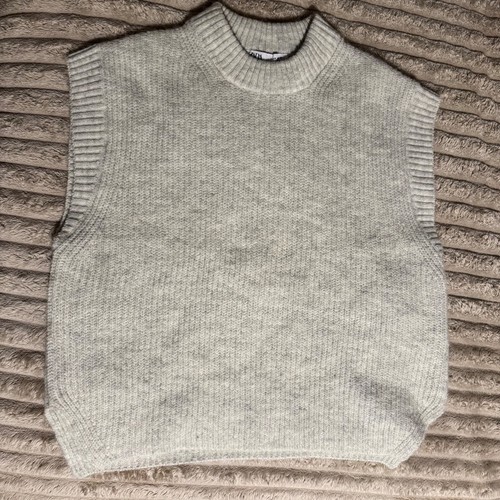 Light grey knitted jumper - knitted, vest