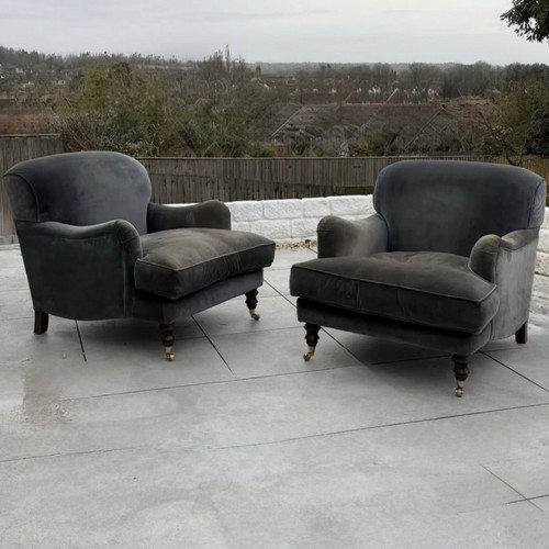 Large pair deep seated - of,