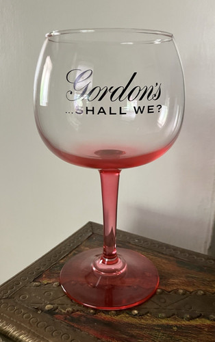 Gordon gin balloon glass - balloon,