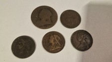5 VICTORIA ERA FARTHINGS AND PENNY COINS INCLUDING 1873 1893 1867 1880