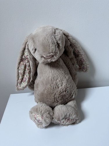 Bnwot retired jellycat medium - jellycat,