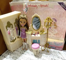 Bratz World Yasmin's house bedroom Rare I00% Complete Accessories VGC