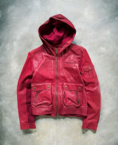 Full red and gold - red,