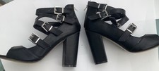 Red Herring size 5 black high