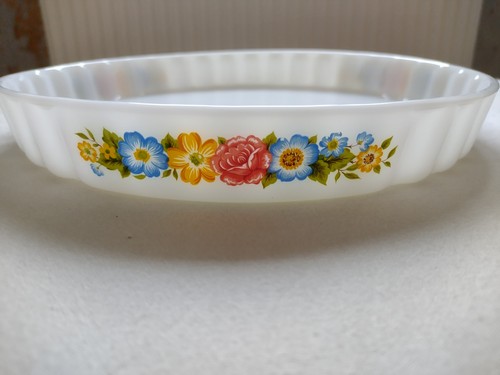 Vintage floral pyrex - vintage, flan